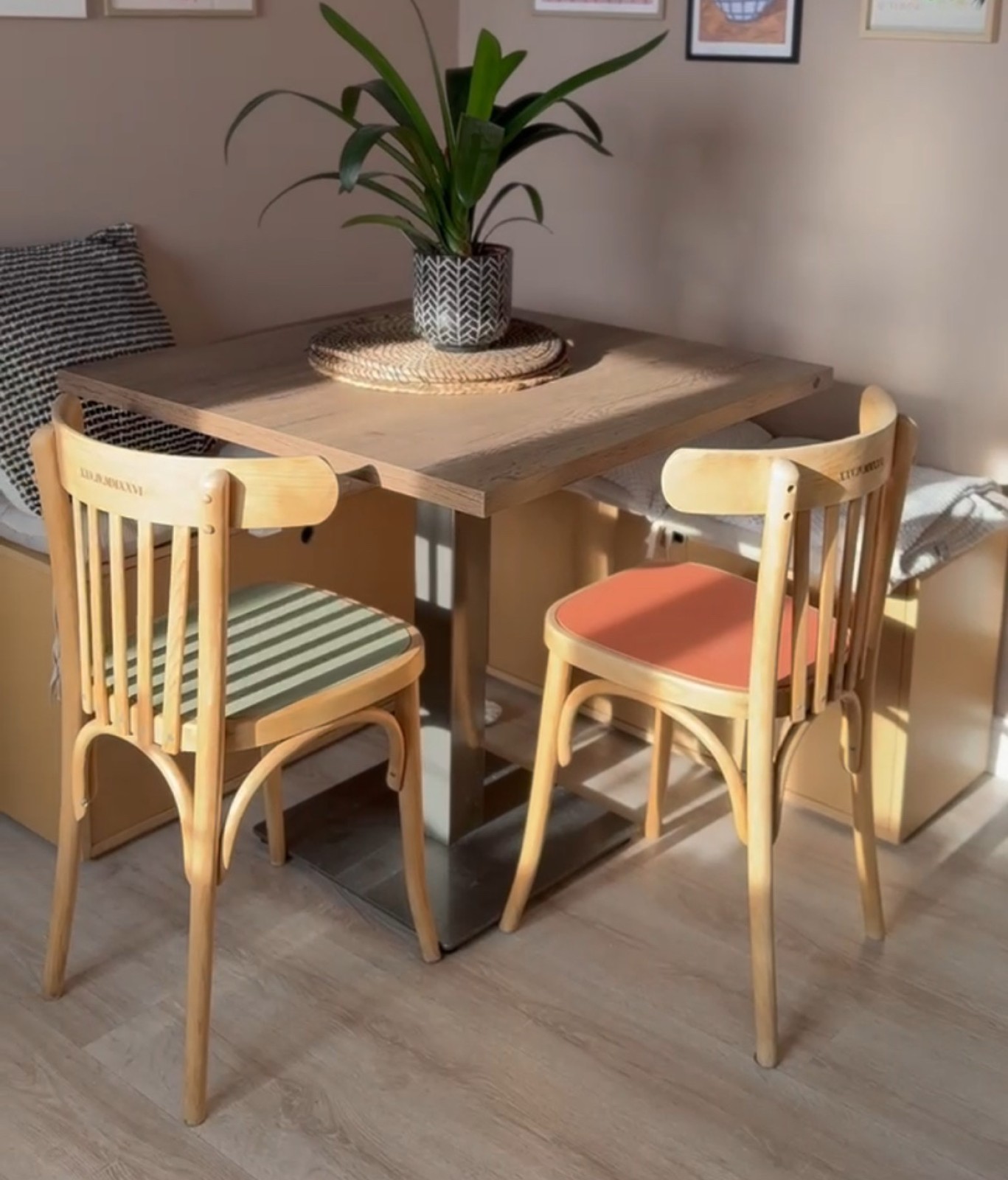 Relooking et réparation de meubles anciens en bois Rouen 76 en Seine Maritime