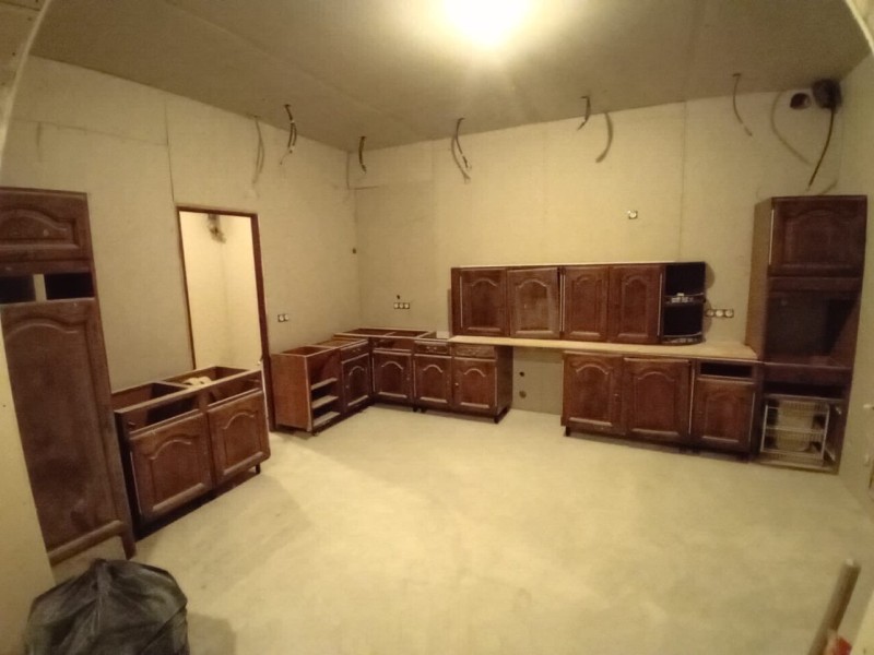 Relooking d'une ancienne cuisine, sablage, peinture près de Dieppe en Seine-Maritime