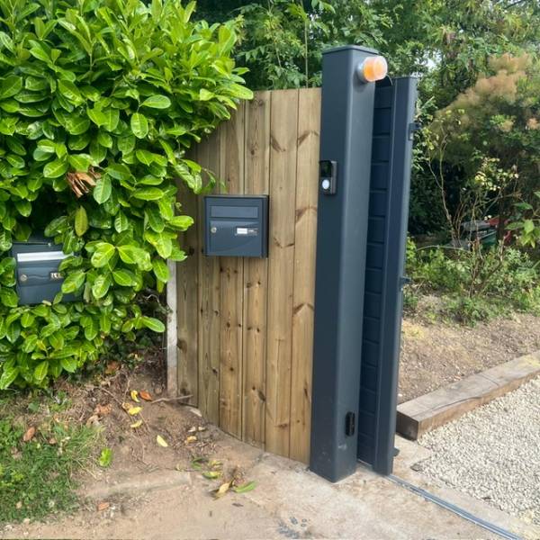 Pose de Portail en Aluminium avec réalisation d'un terrassement, proche de Pourville-sur-mer