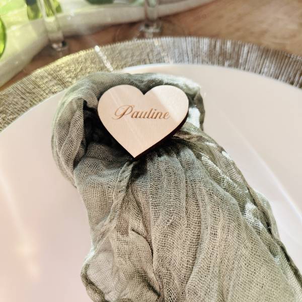 Marque place coeur bois